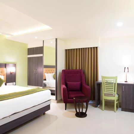 Olive Tree Hotel Vijayawada Ngoại thất bức ảnh