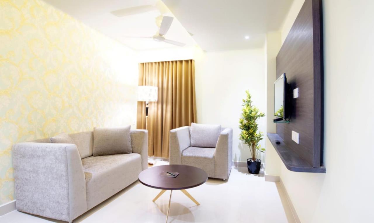 Olive Tree Hotel Vijayawada Ngoại thất bức ảnh
