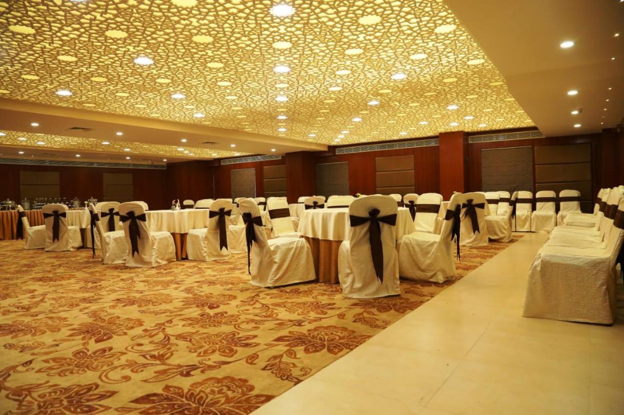 Olive Tree Hotel Vijayawada Ngoại thất bức ảnh